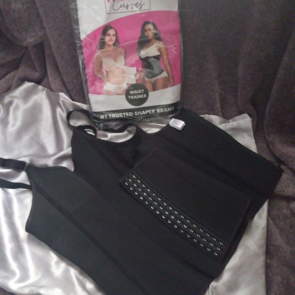 Iconic Curves - Picture 2 of 4